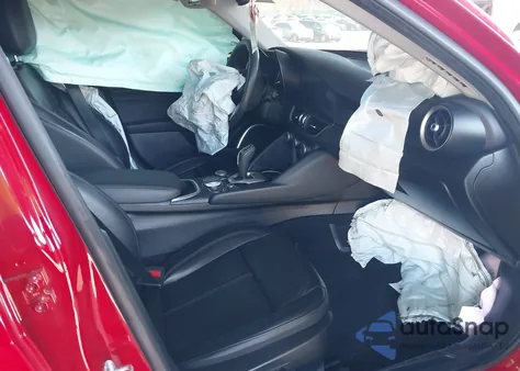 2021 Alfa Romeo Giulia Awd из США, поврежденный, VIN ZARFANAN0M7639593